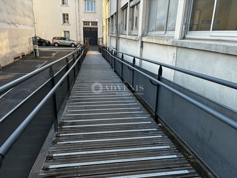 Vente Investisseur Bureaux TOURS (37000) - Photo 10