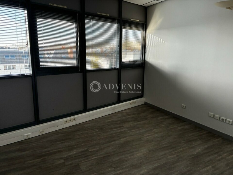Location Bureaux TOURS (37000) - Photo 5
