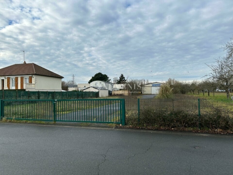 Vente Investisseur Terrain SAINT-CYR-SUR-LOIRE (37540) - Photo 2