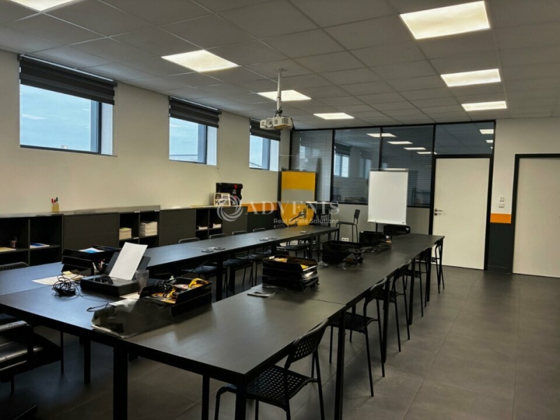 Vente Investisseur Activités Entrepôts JOUÉ-LÈS-TOURS (37300) - Photo 3