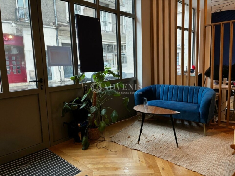 Location Commerces TOURS (37000) - Photo 1