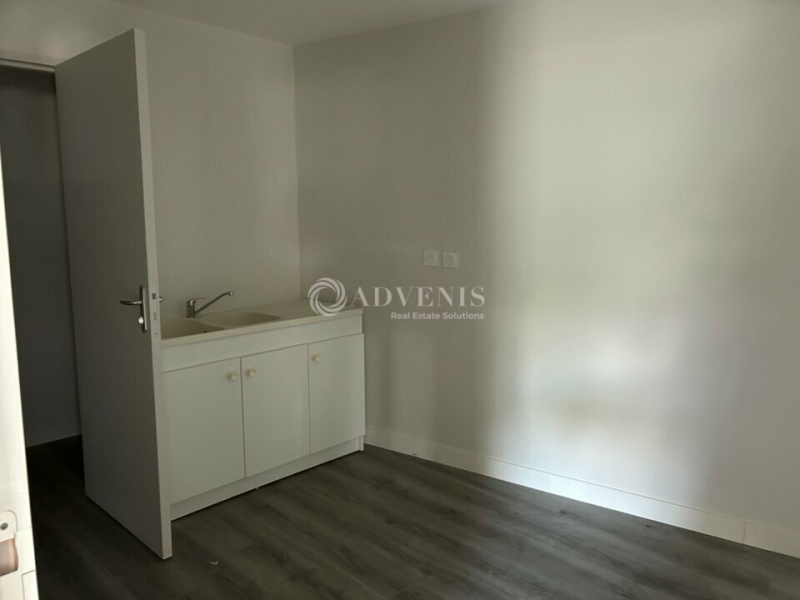 Location Activités Entrepôts MONTBAZON (37250) - Photo 12