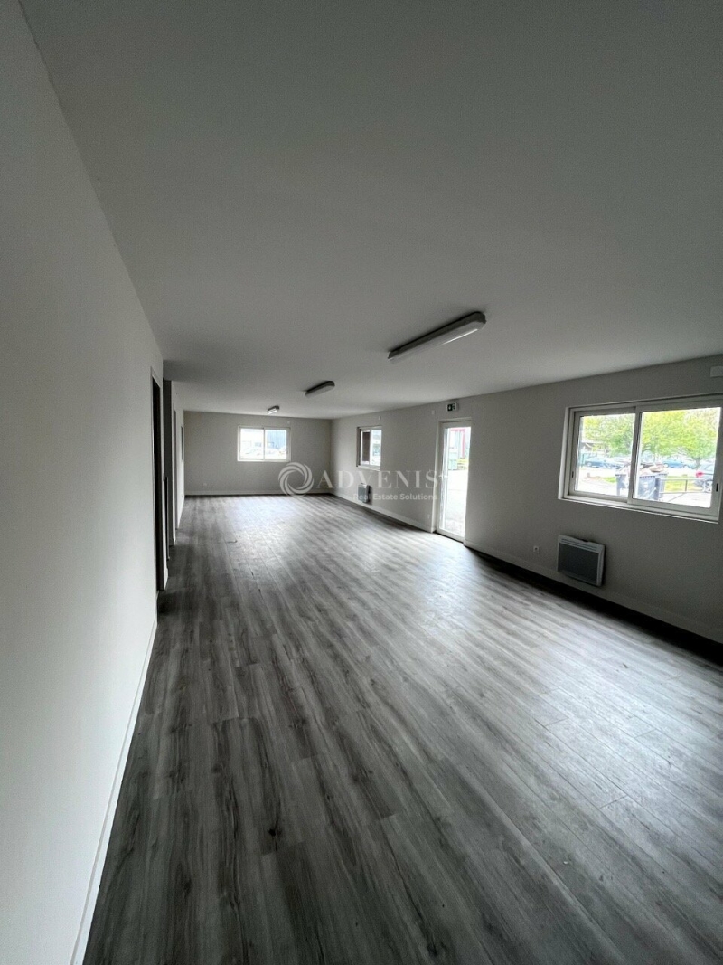 Location Activités Entrepôts MONTBAZON (37250) - Photo 3