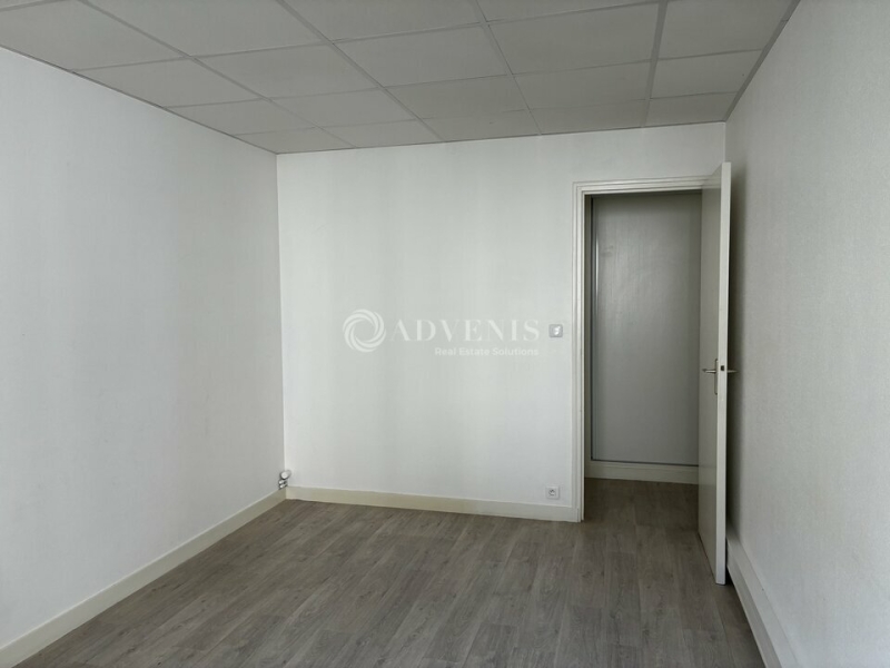 Vente Investisseur Bureaux TOURS (37000) - Photo 7