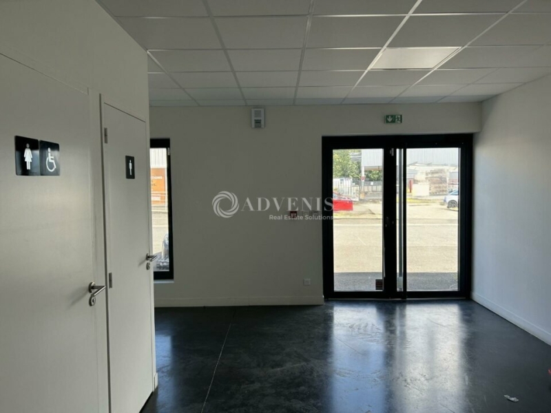 Location Commerces SAINT AVERTIN (37550) - Photo 1