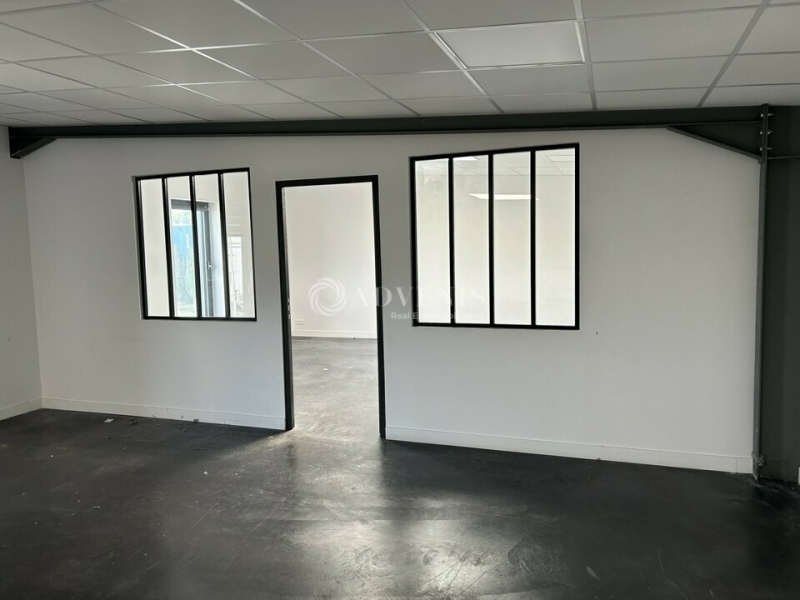 Location Commerces SAINT AVERTIN (37550) - Photo 7