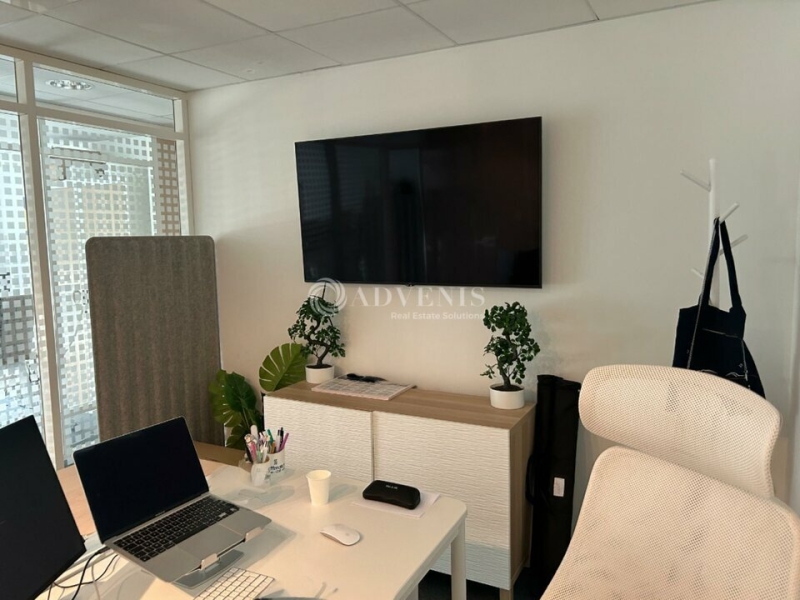 Location Bureaux TOURS (37000) - Photo 3