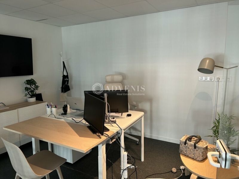 Location Bureaux TOURS (37000) - Photo 7