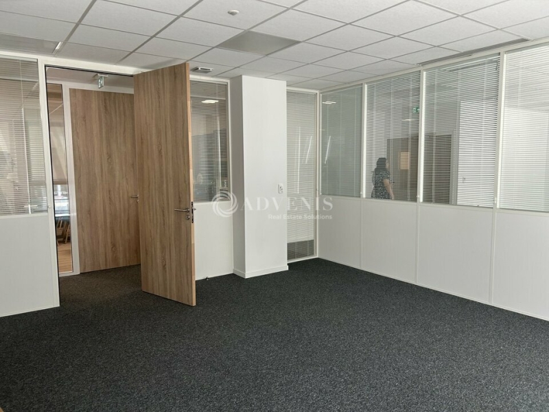 Location Bureaux TOURS (37000) - Photo 7