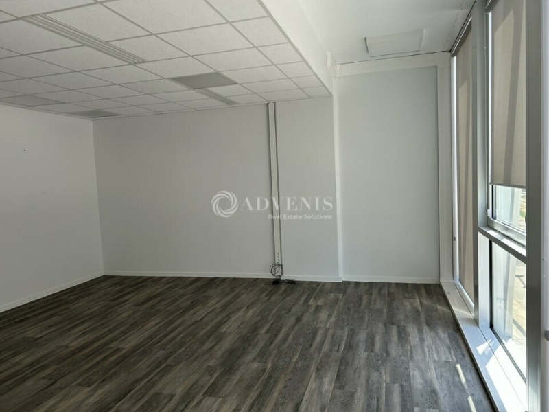 Location Bureaux TOURS (37000) - Photo 9