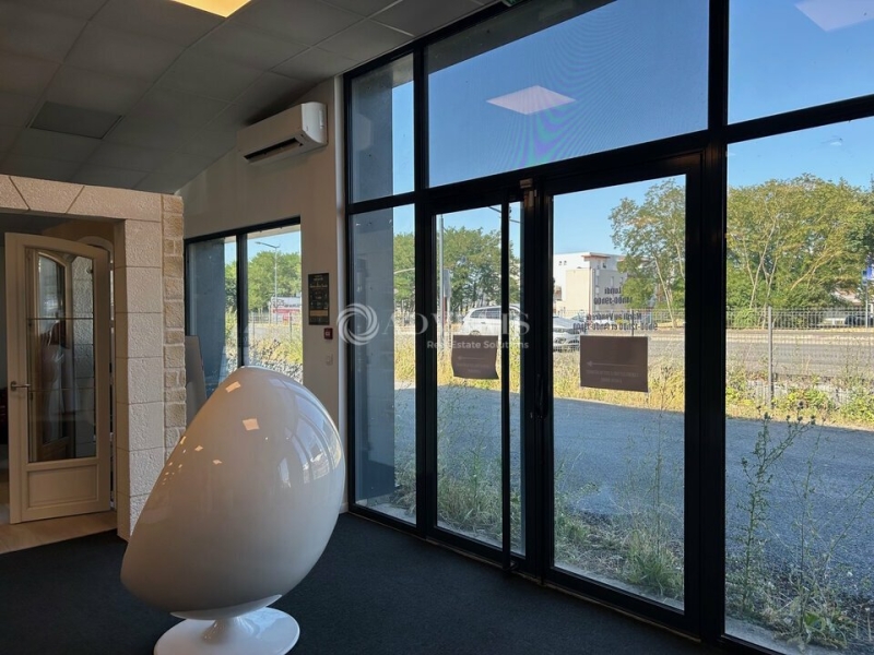 Location Commerces VEIGNE (37250) - Photo 1