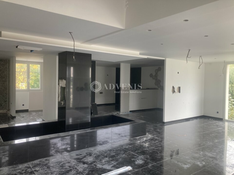 Location Commerces SAINT GERVAIS LA FORET (41350) - Photo 2