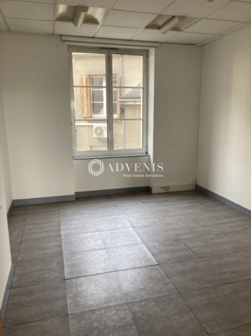 Vente Investisseur Bureaux BLOIS (41000) - Photo 1