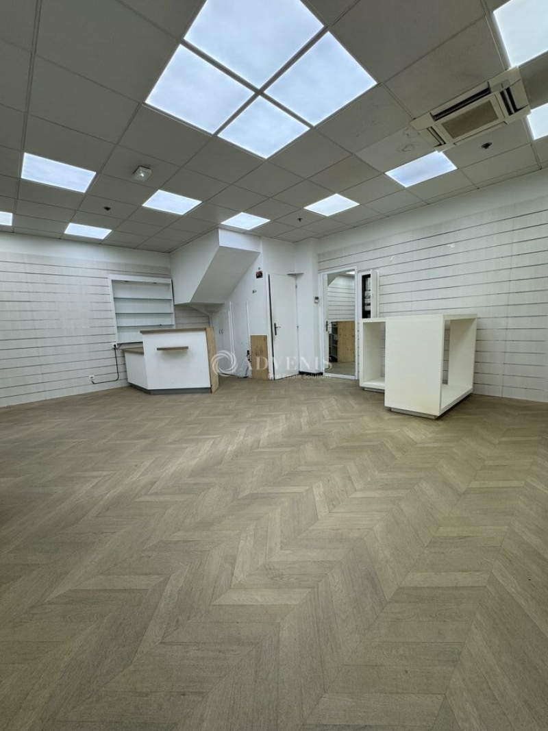 Location Commerces JUVIGNAC (34990) - Photo 2