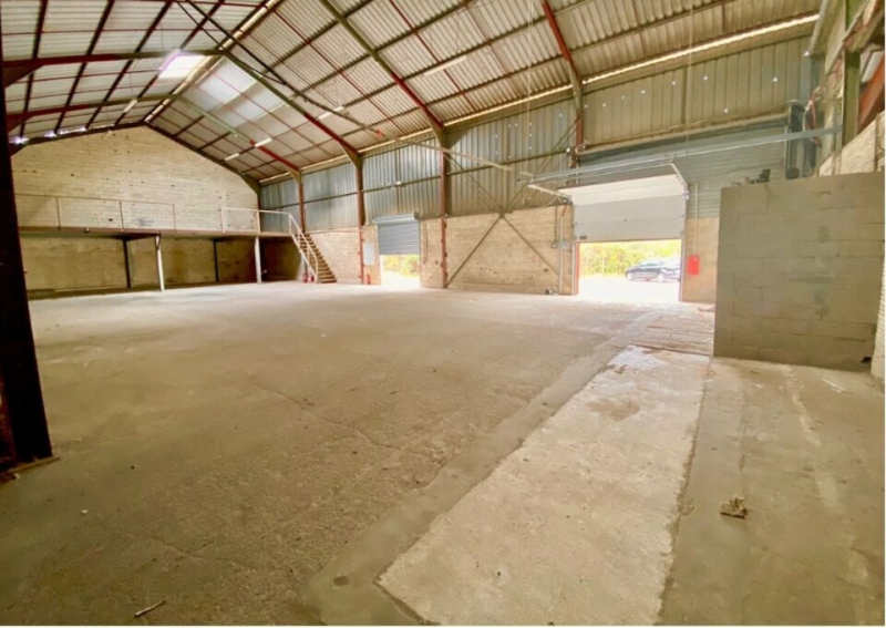 Vente Investisseur Entrepôts NARBONNE (11100) - Photo 2