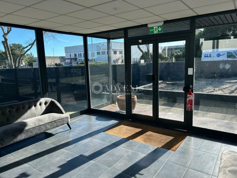 Location Bureaux SAINT JEAN DE VEDAS (34430) - Photo 1