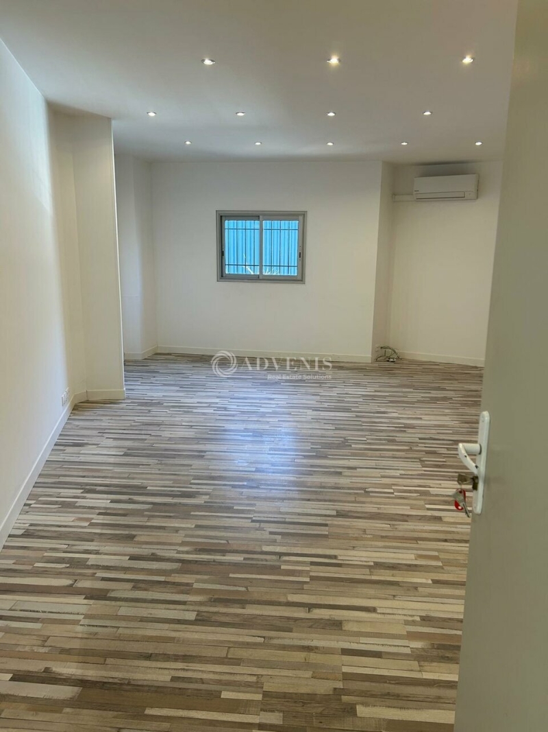 Location Bureaux SAINT JEAN DE VEDAS (34430) - Photo 4