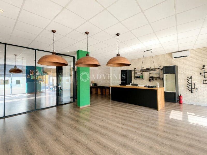 Location Commerces LUNEL (34400) - Photo 1