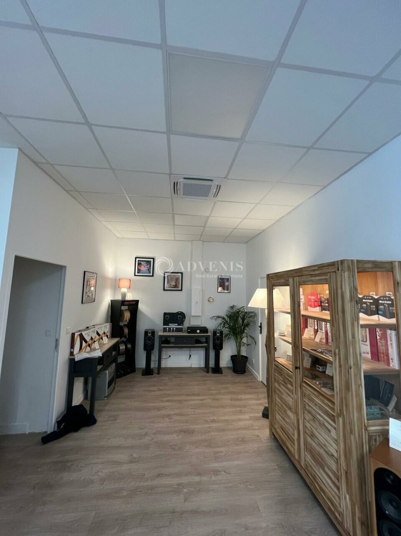 Location Commerces RAMBOUILLET (78120) - Photo 1