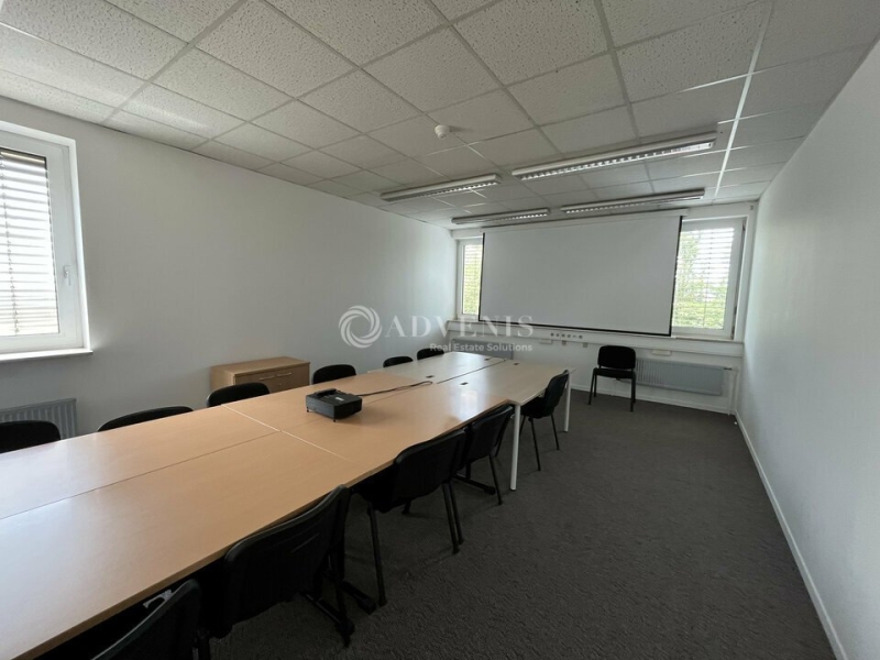 Location Bureaux TRAPPES (78190) - Photo 3