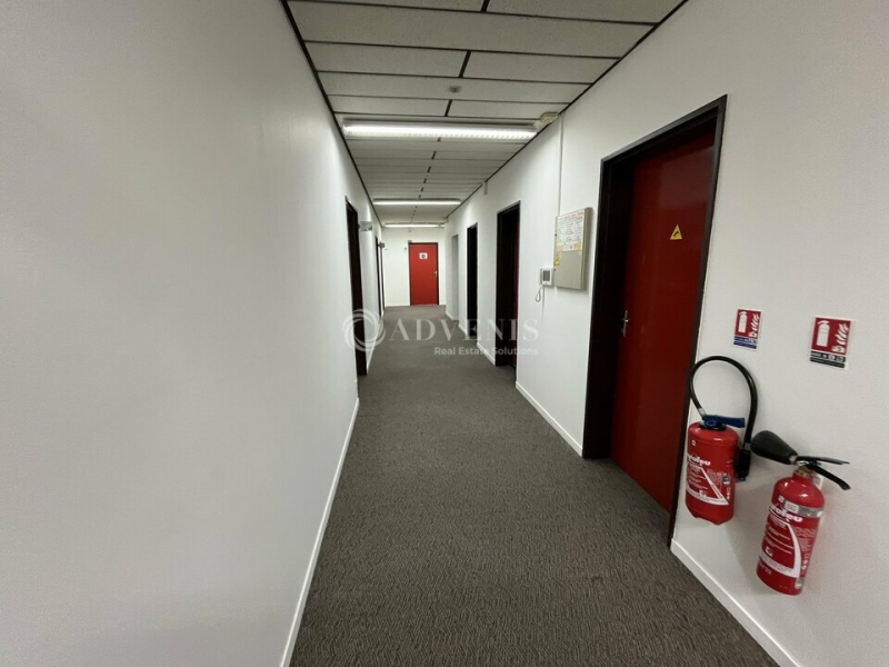 Location Bureaux TRAPPES (78190) - Photo 4