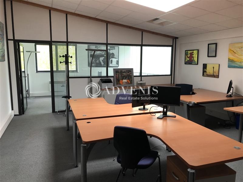 Location Bureaux BOIS D'ARCY (78390) - Photo 1