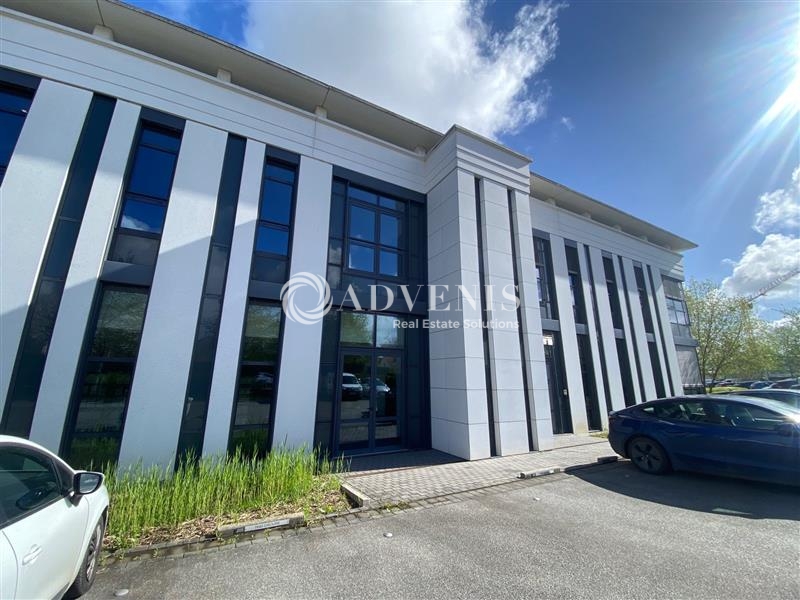 Location Bureaux ELANCOURT (78990) - Photo 3