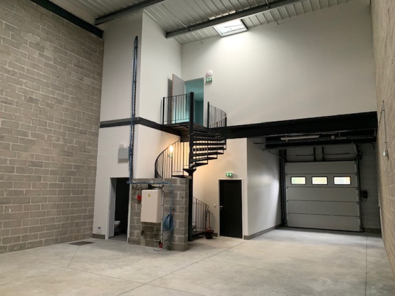 Location Activités Entrepôts BOIS D'ARCY (78390) - Photo 1