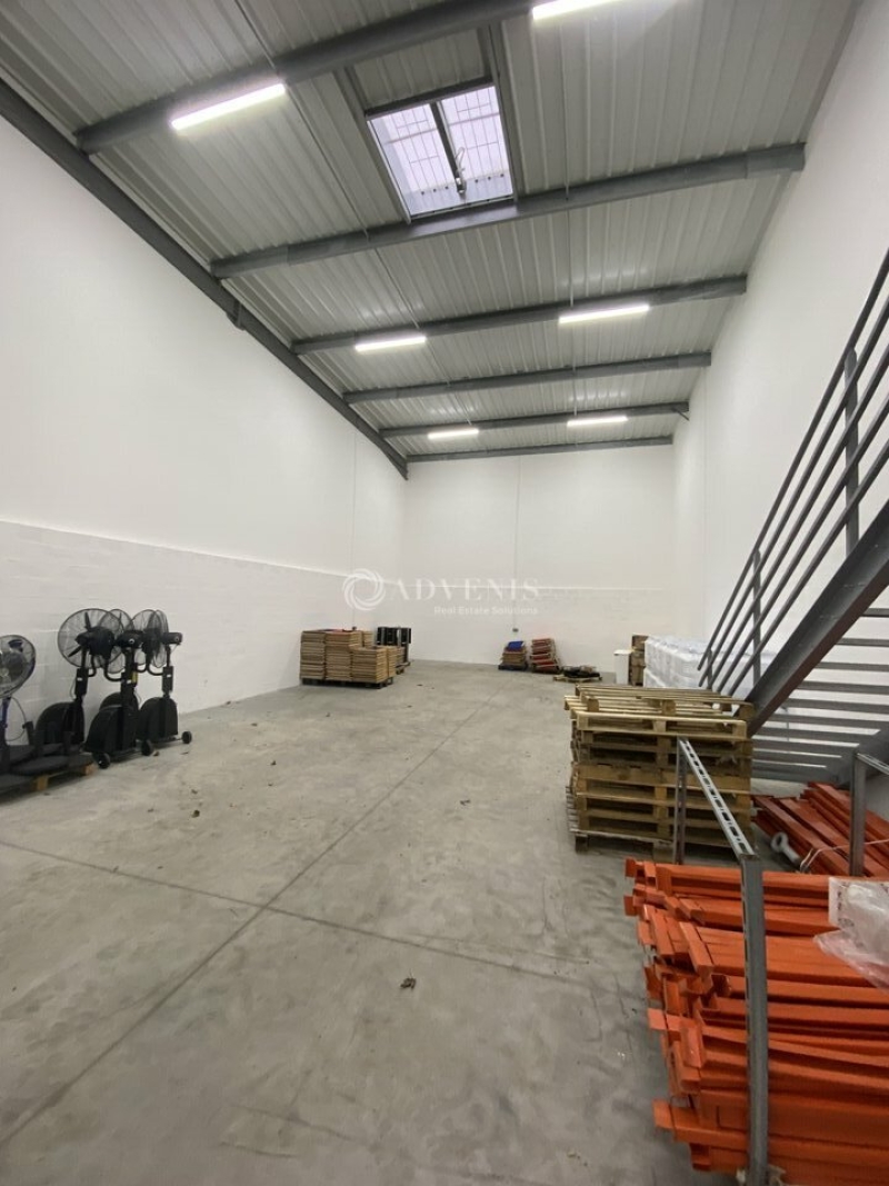 Location Activités Entrepôts TRAPPES (78190) - Photo 4