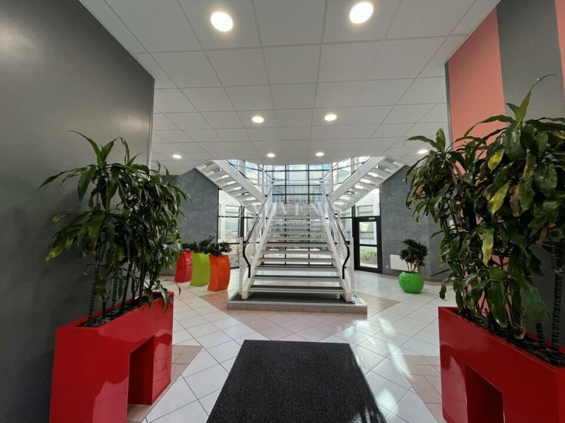 Location Bureaux GUYANCOURT (78280) - Photo 2