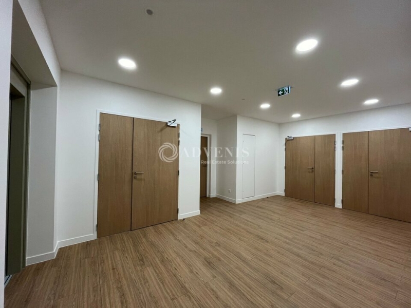 Location Bureaux PLAISIR (78370) - Photo 6