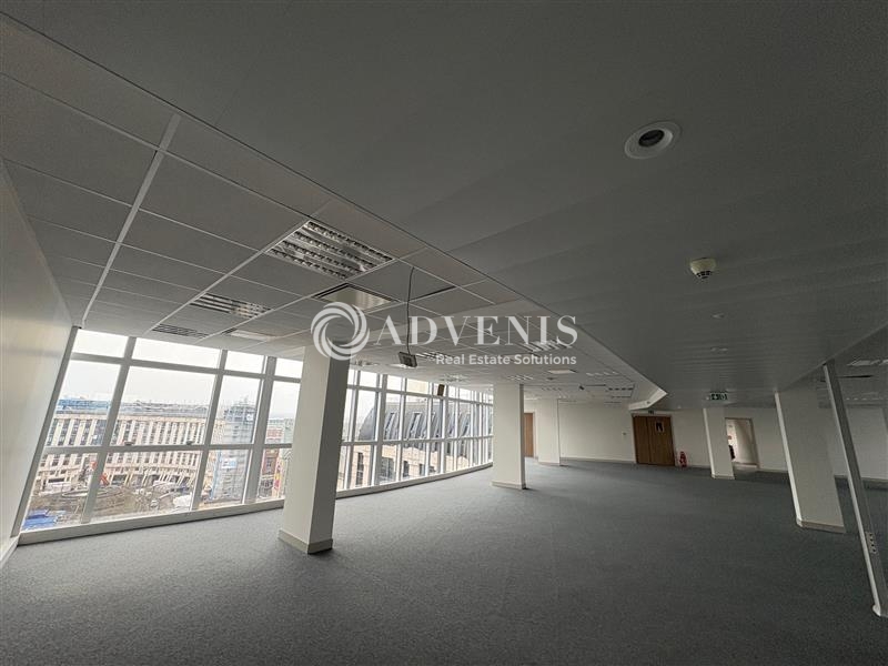 Location Bureaux MONTIGNY LE BRETONNEUX (78180) - Photo 3