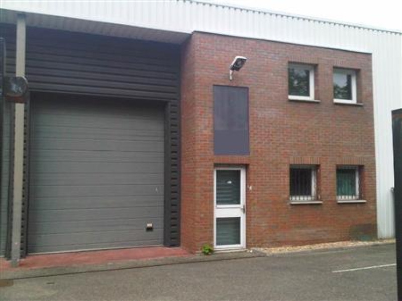 Vente Investisseur Activités Entrepôts PLAISIR (78370) - Photo 1