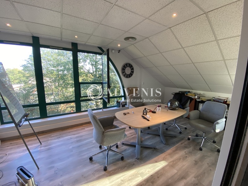 Location Bureaux TRAPPES (78190) - Photo 1