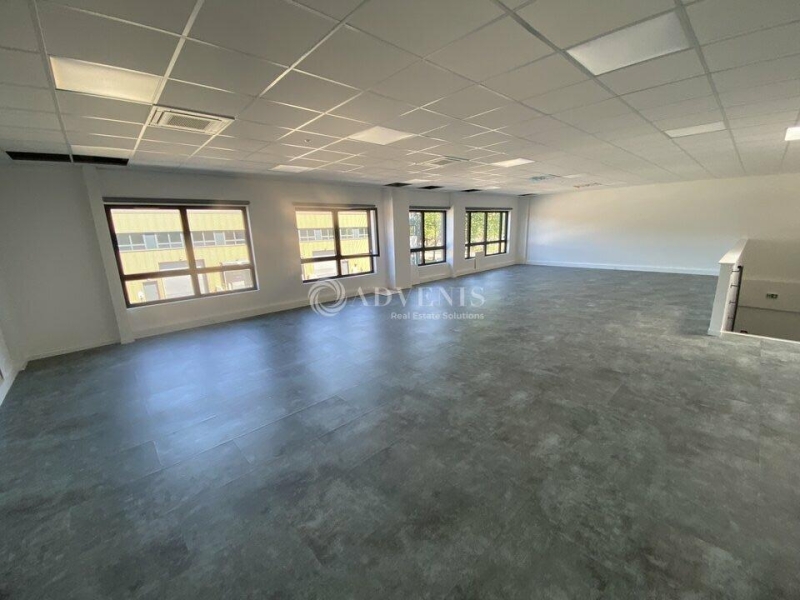 Location Activités Entrepôts TRAPPES (78190) - Photo 3