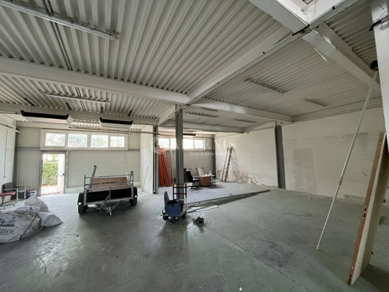 Location Activités Entrepôts VOISINS LE BRETONNEUX (78960) - Photo 1