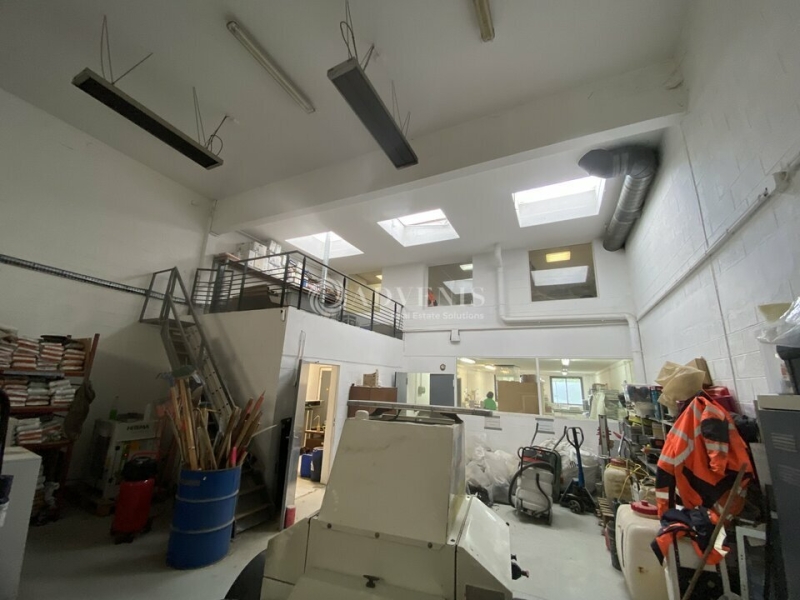 Location Activités Entrepôts VOISINS LE BRETONNEUX (78960) - Photo 4