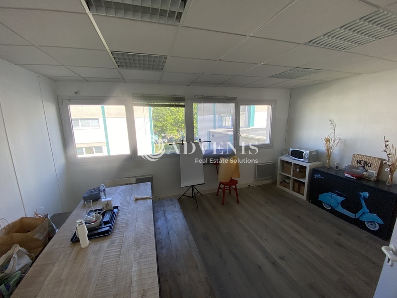 Location Activités Entrepôts TRAPPES (78190) - Photo 5
