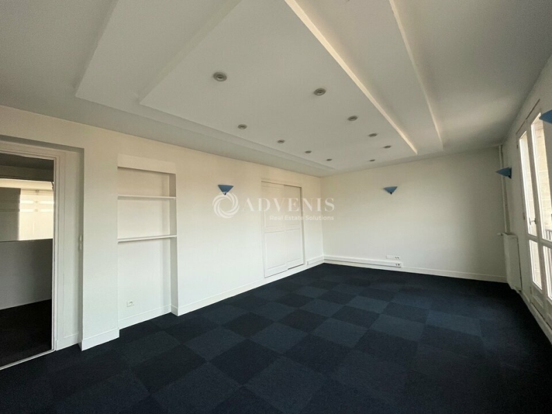 Location Bureaux VERSAILLES (78000) - Photo 3
