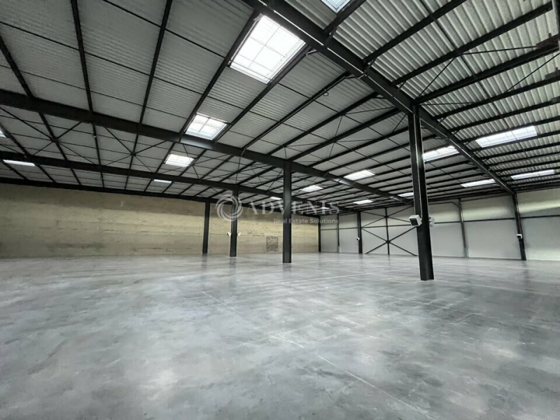 Location Entrepôts PLAISIR (78370) - Photo 2