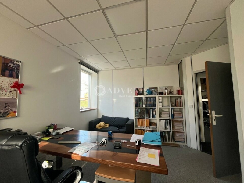 Location Activités Entrepôts LA VERRIERE (78320) - Photo 5