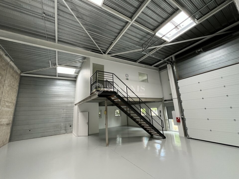 Vente Investisseur Activités Entrepôts PLAISIR (78370) - Photo 3