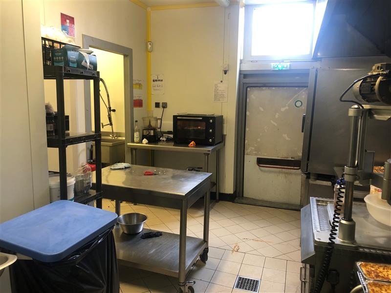 Location Activités Entrepôts VOISINS LE BRETONNEUX (78960) - Photo 2