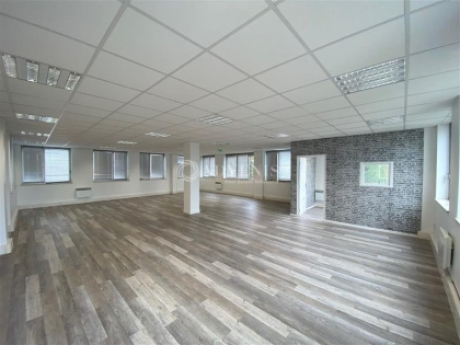 Advenis RES - Immobilier d'entreprises