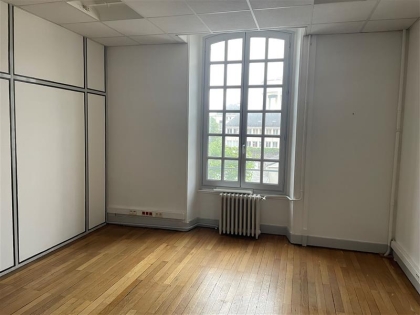 Advenis RES - Immobilier d'entreprises